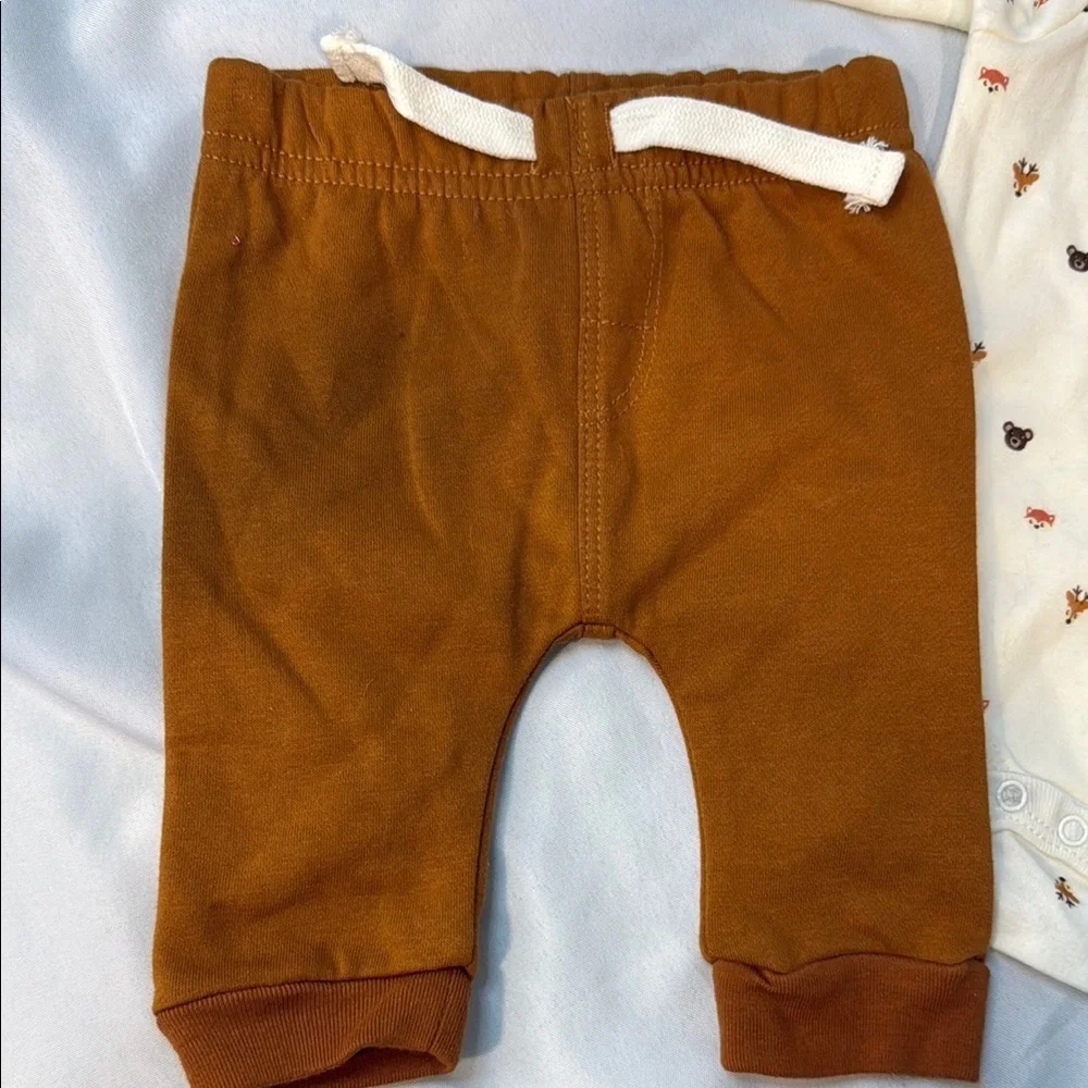 Starting Out brand, Adorable Cream and Brown Baby Set, size Newborn, BNWT